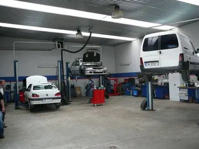 Mechanik Samochodowy Olsztyn - Auto Naprawa - Naprawa Pojazdow Warsztat RBauto